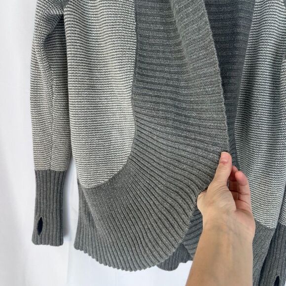 Max Studio Gray White Striped Shawl Collar Open Front Cardigan Thumbholes Sz SM - Picture 4 of 8